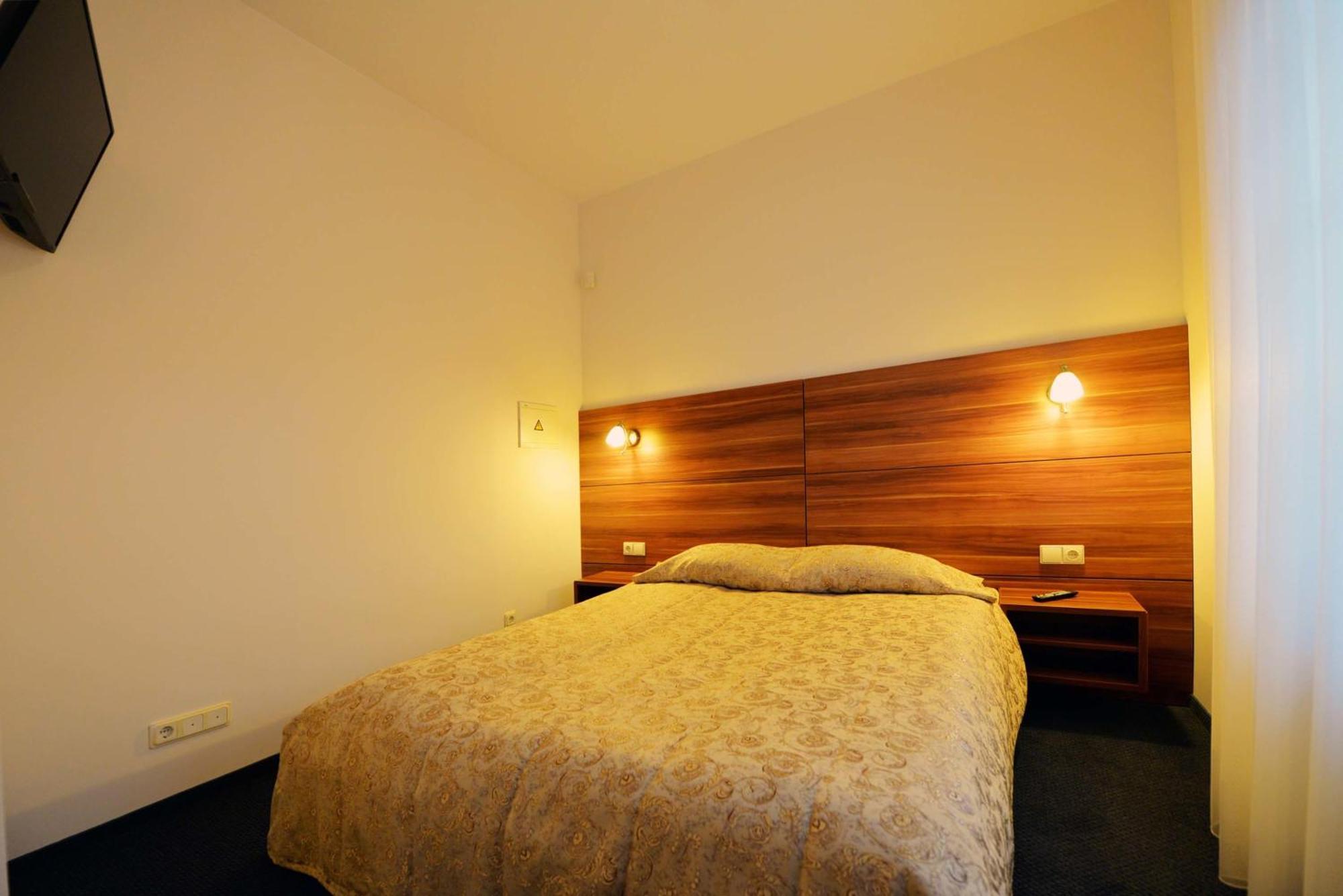 Guest House & Villa Astoma Palanga Bilik gambar